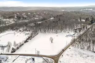 380 Cherry Lane Rd, Bartonsville, PA 18321 - Photo 2