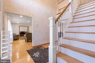 27 Brunswick Dr, Mount Pocono, PA 18344 - Photo 2