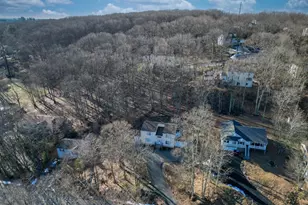 27 Brunswick Dr, Mount Pocono, PA 18344 - Photo 4