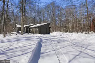 2105 Blue Ox Rd, Pocono Pines, PA 18350 - Photo 44