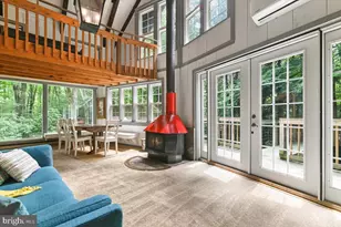 468 Devils Hole Rd, Cresco, PA 18326 - Photo 4