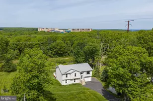 1019 Cricket Ln, Long Pond, PA 18334 - Photo 14