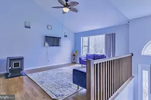 1019 Cricket Ln, Long Pond, PA 18334 - Photo 4