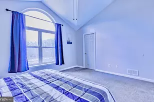 1019 Cricket Ln, Long Pond, PA 18334 - Photo 10