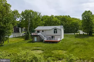 1019 Cricket Ln, Long Pond, PA 18334 - Photo 12