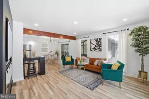 2309 Deer Track Ln, East Stroudsburg, PA 18302 - Photo 4