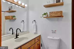 301 Wyomissing Dr, Pocono Lake, PA 18347 - Photo 32