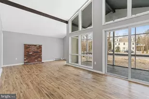 6522 Runnymead Ln, Tobyhanna, PA 18466 - Photo 6