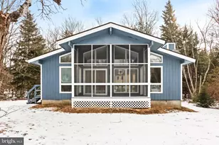 6522 Runnymead Ln, Tobyhanna, PA 18466 - Photo 2