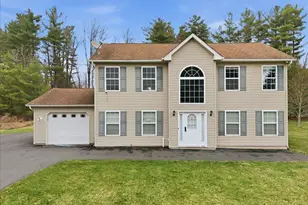 136 Kimberly Dr, Blakeslee, PA 18610 - Photo 1