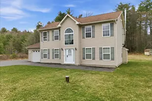 136 Kimberly Dr, Blakeslee, PA 18610 - Photo 2