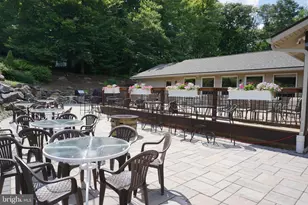 391 Berry Ln, Pocono Lake, PA 18347 - Photo 48