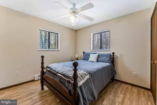 391 Berry Ln, Pocono Lake, PA 18347 - Photo 28