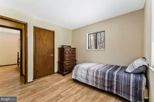 391 Berry Ln, Pocono Lake, PA 18347 - Photo 28