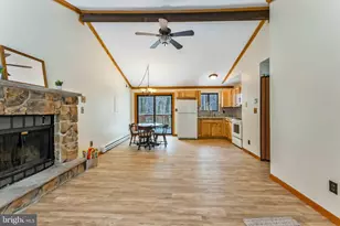 391 Berry Ln, Pocono Lake, PA 18347 - Photo 10