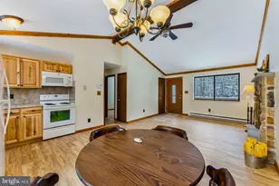 391 Berry Ln, Pocono Lake, PA 18347 - Photo 6