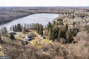 2101 Lakeside Dr, Tobyhanna, PA 18466 - Photo 4