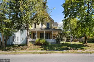 204 Lackawanna Ave, East Stroudsburg, PA 18301 - Photo 2