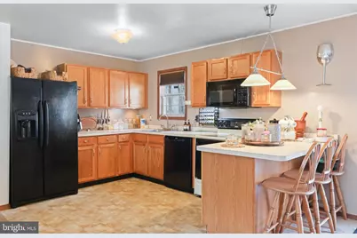 462 Country Place Drive, Tobyhanna, PA 18466 - Photo 10