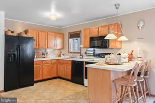 462 Country Pl Dr, Tobyhanna, PA 18466 - Photo 10