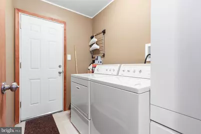 462 Country Place Drive, Tobyhanna, PA 18466 - Photo 16