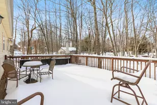 462 Country Pl Dr, Tobyhanna, PA 18466 - Photo 2