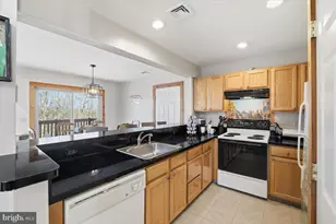 208 Sycamore Ct, Tannersville, PA 18372 - Photo 14