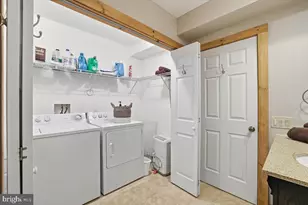 208 Sycamore Ct, Tannersville, PA 18372 - Photo 38