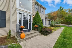 102 Arbor Way, Stroudsburg, PA 18360 - Photo 4