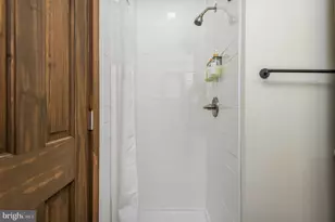 2206 Chatham Ct, Middle Smithfield, PA 18324 - Photo 18