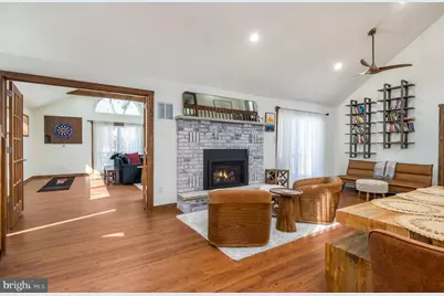 2206 Chatham Court, Middle Smithfield, PA 18324 - Photo 8