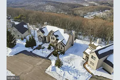 207 Sycamore Court, Tannersville, PA 18372 - Photo 2