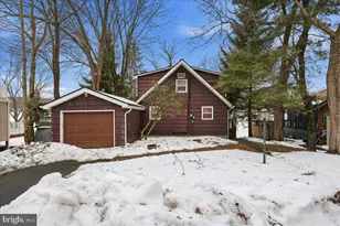 7698 Lake Shore Dr, Pocono Lake, PA 18347 - Photo 4