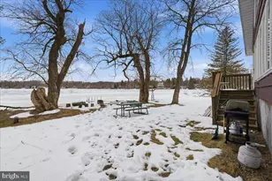 7698 Lake Shore Dr, Pocono Lake, PA 18347 - Photo 10