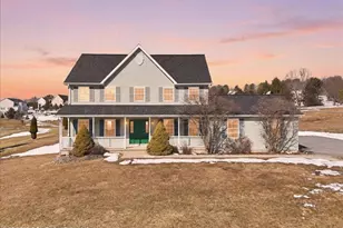 104 Corine Way, Saylorsburg, PA 18353 - Photo 2