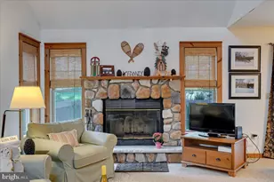 183 Hawthorne Ct, Tannersville, PA 18372 - Photo 10