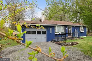 7106 Robinwood Dr, Tobyhanna, PA 18466 - Photo 1