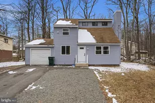 9246 Westwood Dr, Tobyhanna, PA 18466 - Photo 1