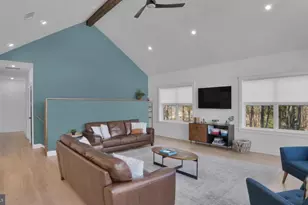 283 Owassa Dr, Pocono Lake, PA 18347 - Photo 18