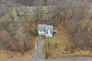 186 Thornapple Ln, Tobyhanna, PA 18466 - Photo 4