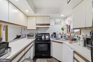 186 Thornapple Ln, Tobyhanna, PA 18466 - Photo 10