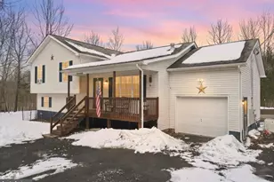 199 Magic Mountain Rd, Henryville, PA 18332 - Photo 2