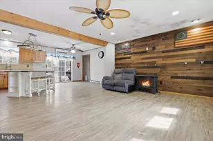 199 Magic Mountain Rd, Henryville, PA 18332 - Photo 12