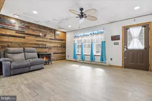 199 Magic Mountain Rd, Henryville, PA 18332 - Photo 14