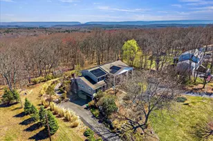 164 Chestnut Oak Dr, Tannersville, PA 18372 - Photo 2