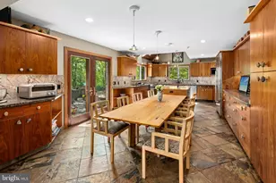 310 Hunters Farm Rd, Henryville, PA 18332 - Photo 18