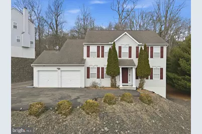 706 Franklin Court, East Stroudsburg, PA 18302 - Photo 2
