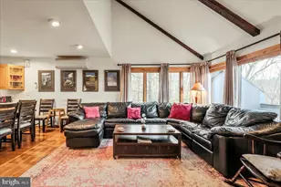 31 Middle Village Way, Tannersville, PA 18372 - Photo 16