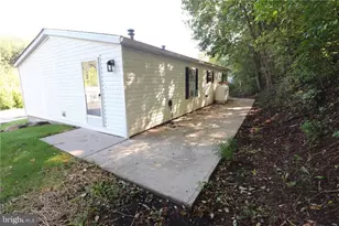 1215 Blue Mountain Cir, Saylorsburg, PA 18353 - Photo 34