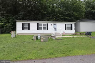 1215 Blue Mountain Cir, Saylorsburg, PA 18353 - Photo 2